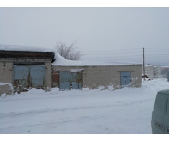 Здание (гараж кирпичный с пристроем) 177.4 кв.м.
