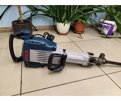 Продаю молоток отбойный Bosch.