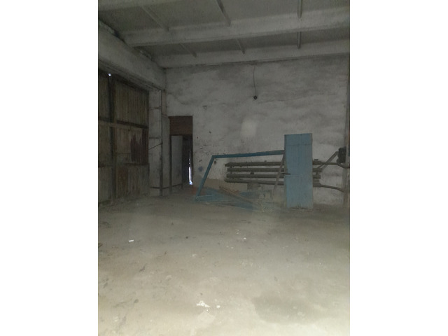 гараж 232,5 кв. м + участок 320 кв. м