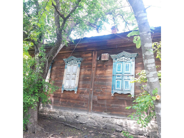 Здание 106.9 кв.м. и земельный участок 813кв.м.